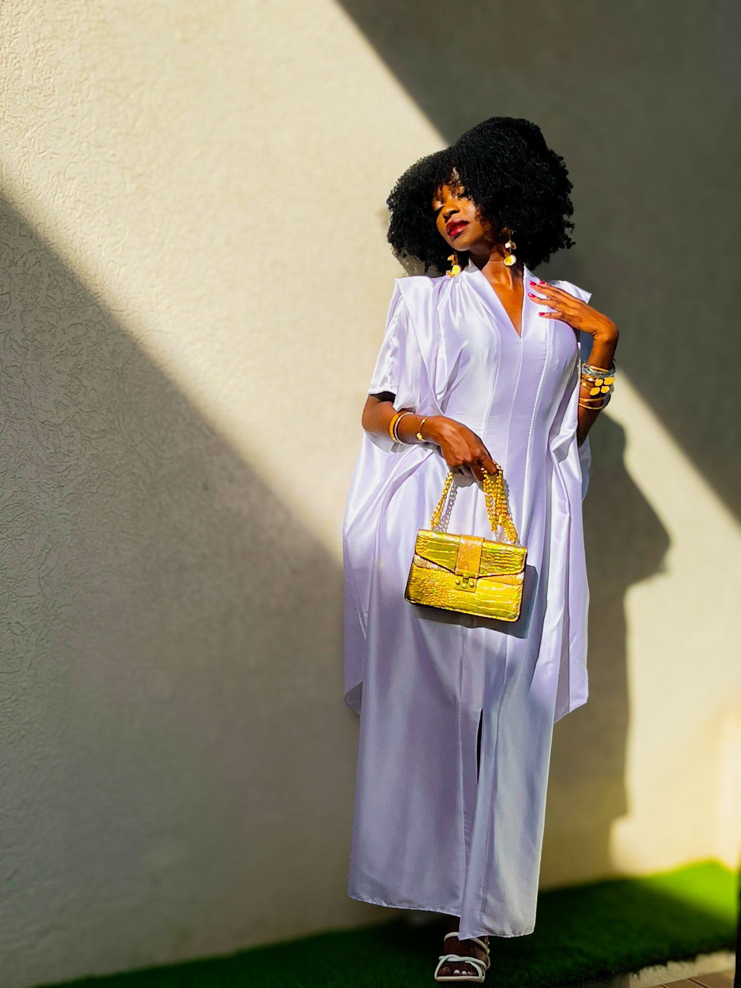 White Aurora Silk BouBou